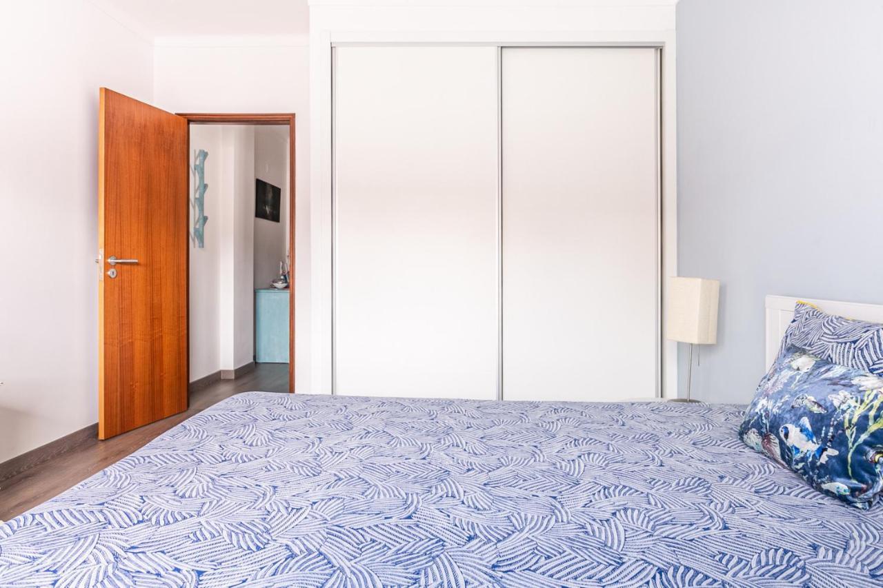 1 Bedroom Beach Apartment With Balcony 2 Min Walk To The Beach! Costa da Caparica Dış mekan fotoğraf