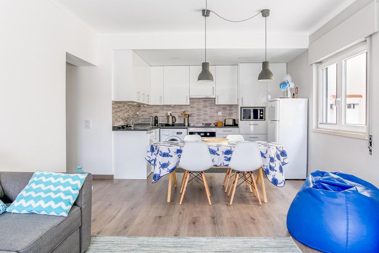 1 Bedroom Beach Apartment With Balcony 2 Min Walk To The Beach! Costa da Caparica Dış mekan fotoğraf